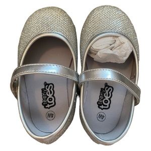 Baby girl dress flats - new!